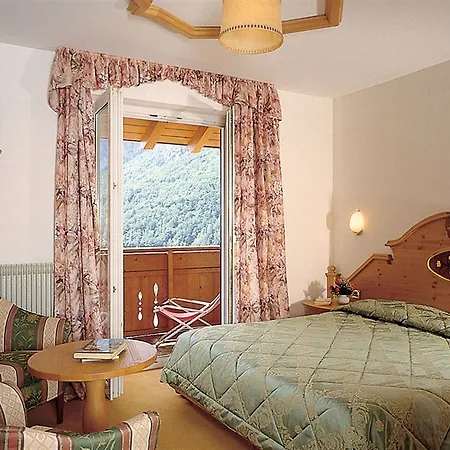 Hotel Olympia Molveno Buitenkant foto